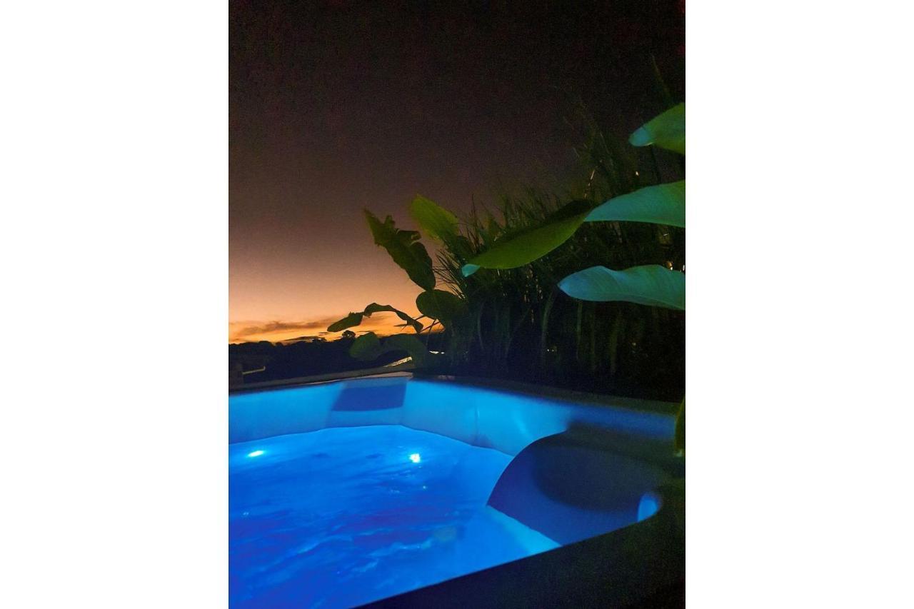 Vila Pitangueira - Apto Laranja - No Centro De Serra Grande Com Piscina, Jacuzzi, Internet Veloz Exterior photo